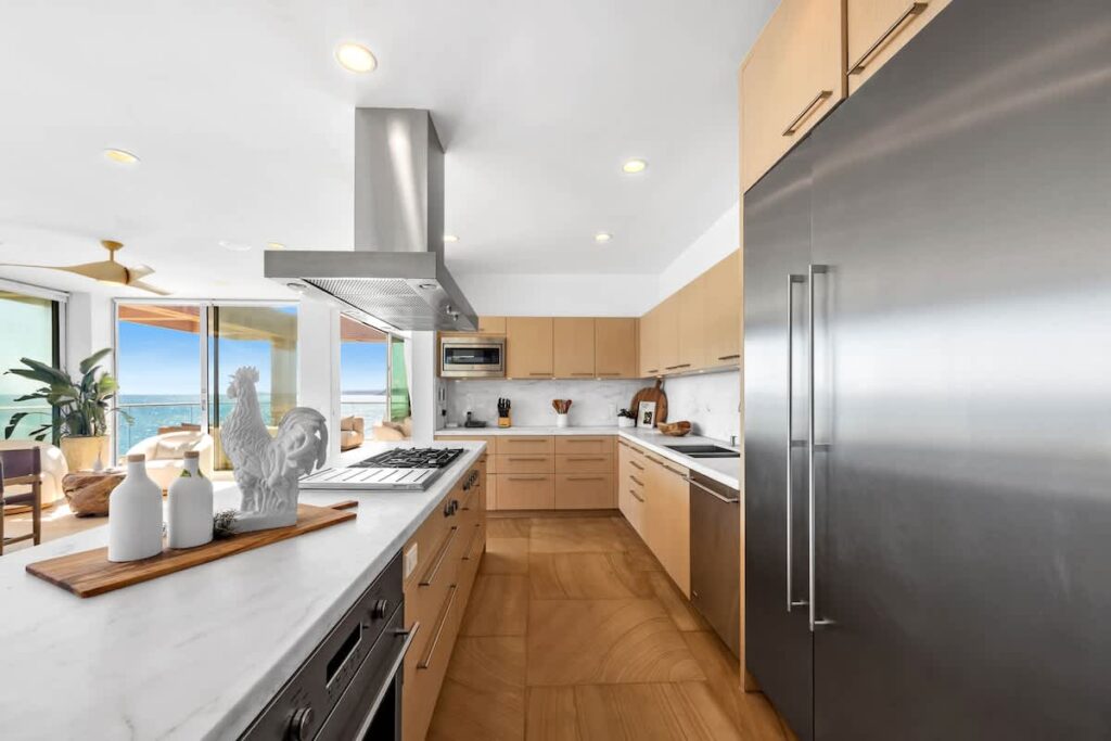 Malibu Harbour House Top Unit