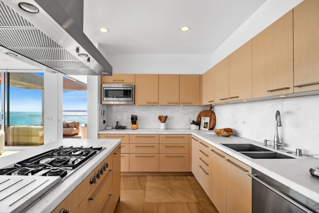 Malibu Harbour House Top Unit