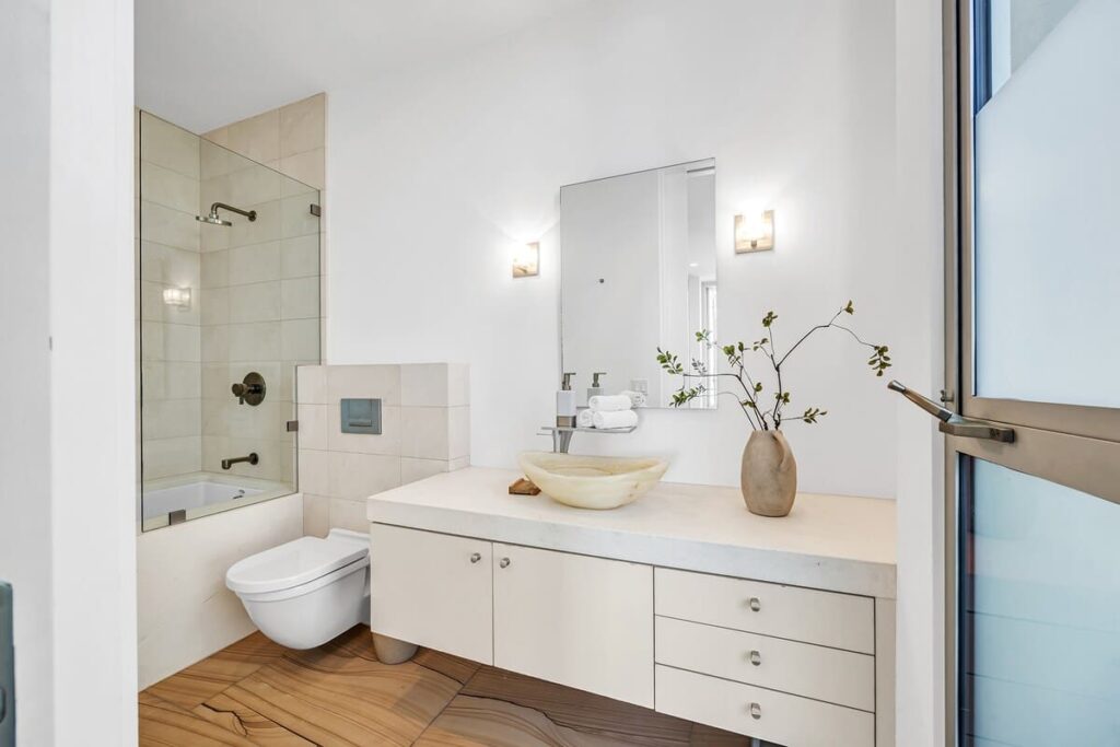 Malibu Harbour House Top Unit