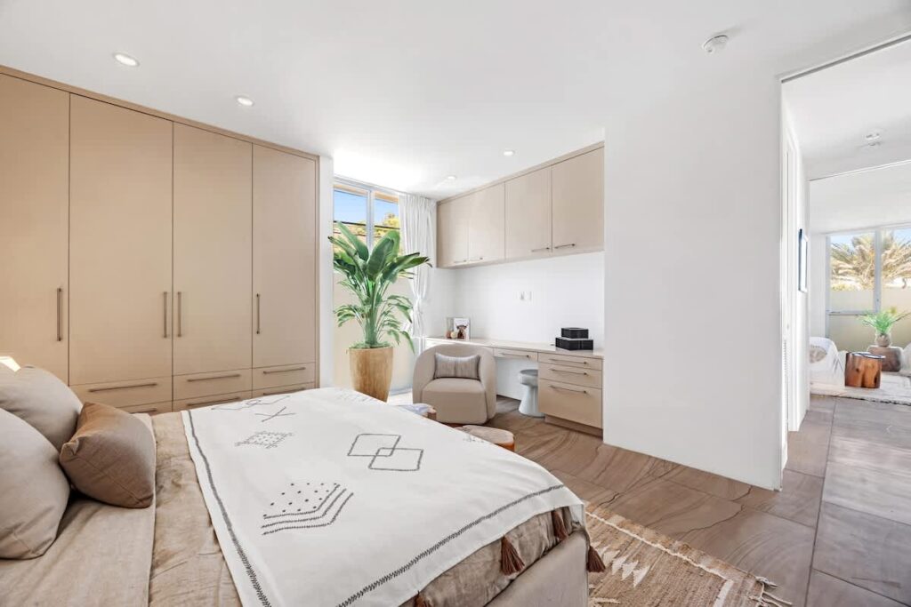 Malibu Harbour House Top Unit