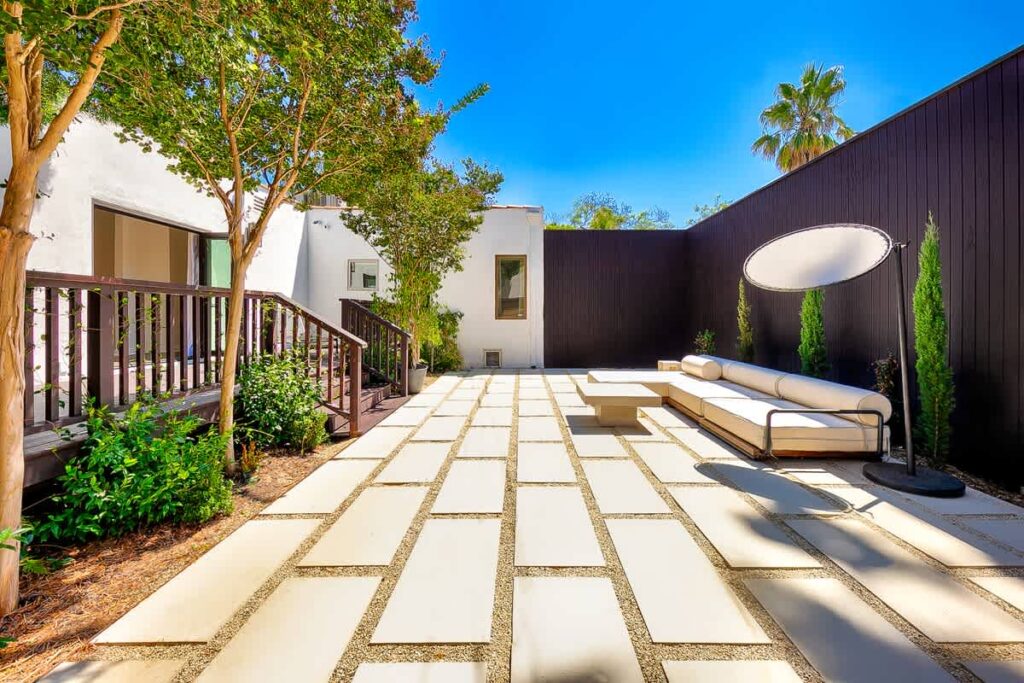Melrose Oasis in West Hollywood