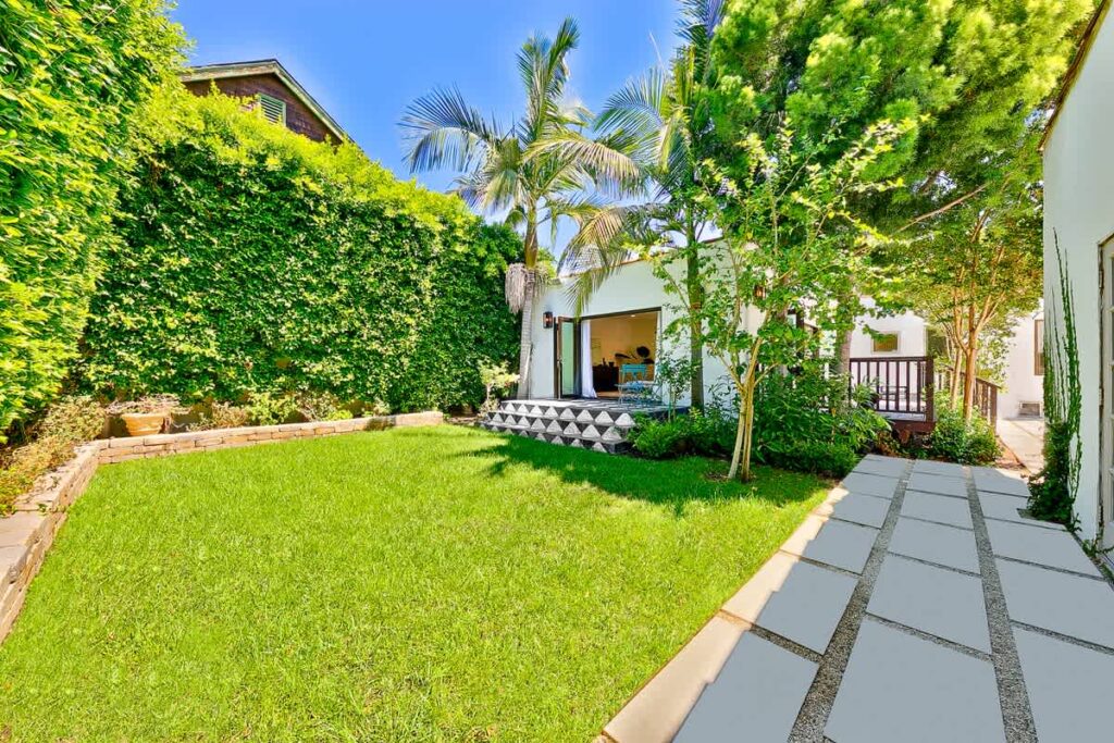 Melrose Oasis in West Hollywood