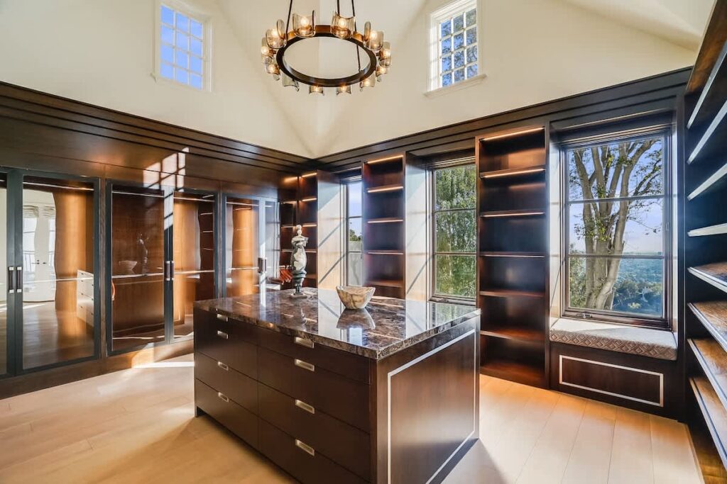 Elegant Estate Retreat Oasis