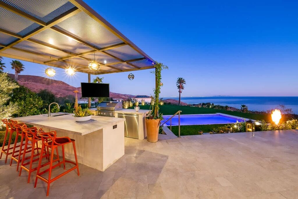 Malibu Villa 180 Degree Unobstructed Ocean Views