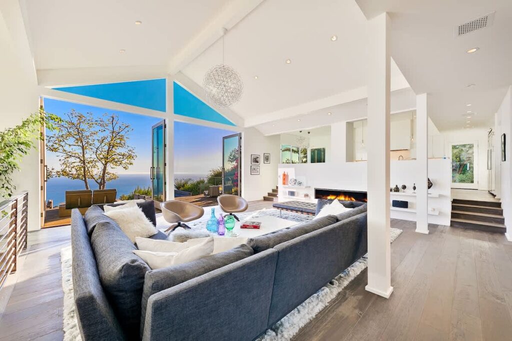 Malibu Villa 180 Degree Unobstructed Ocean Views
