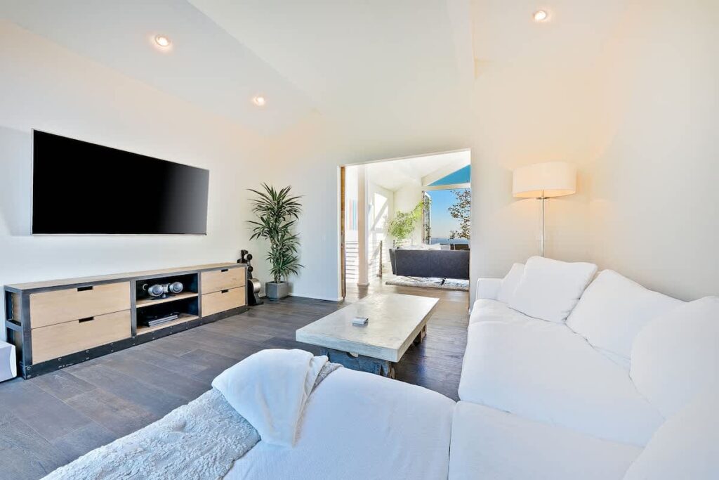 Malibu Villa 180 Degree Unobstructed Ocean Views