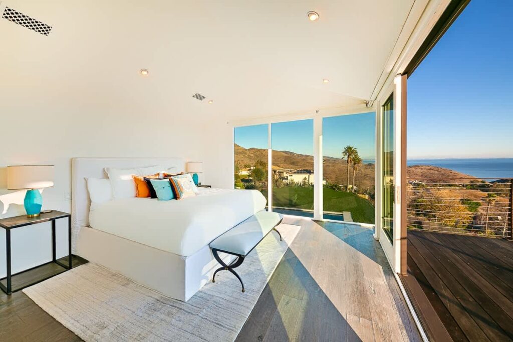 Malibu Villa 180 Degree Unobstructed Ocean Views