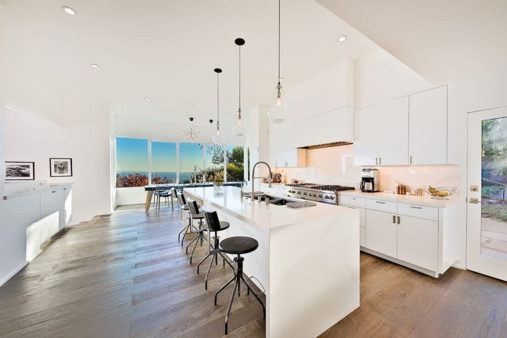 Malibu Villa 180 Degree Unobstructed Ocean Views