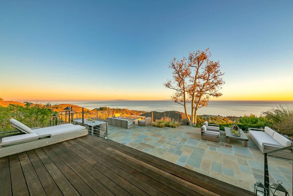 Malibu Villa 180 Degree Unobstructed Ocean Views