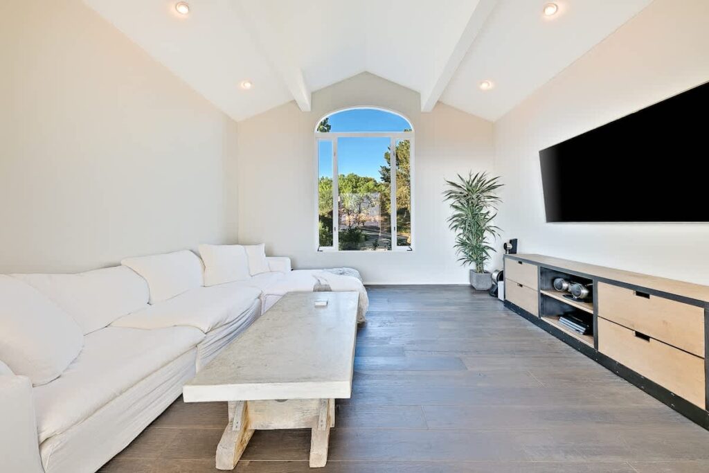 Malibu Villa 180 Degree Unobstructed Ocean Views