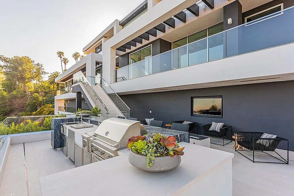 Bel Air Crest Estate