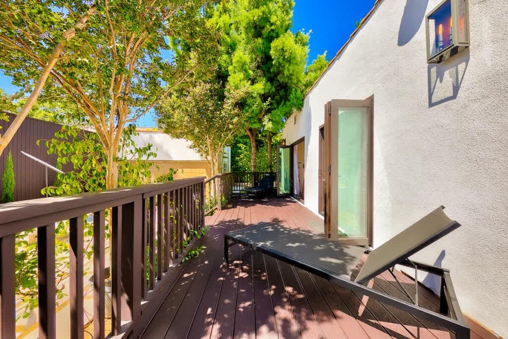 Melrose Oasis in West Hollywood