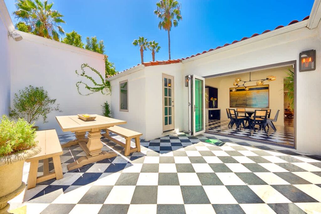 Melrose Oasis in West Hollywood