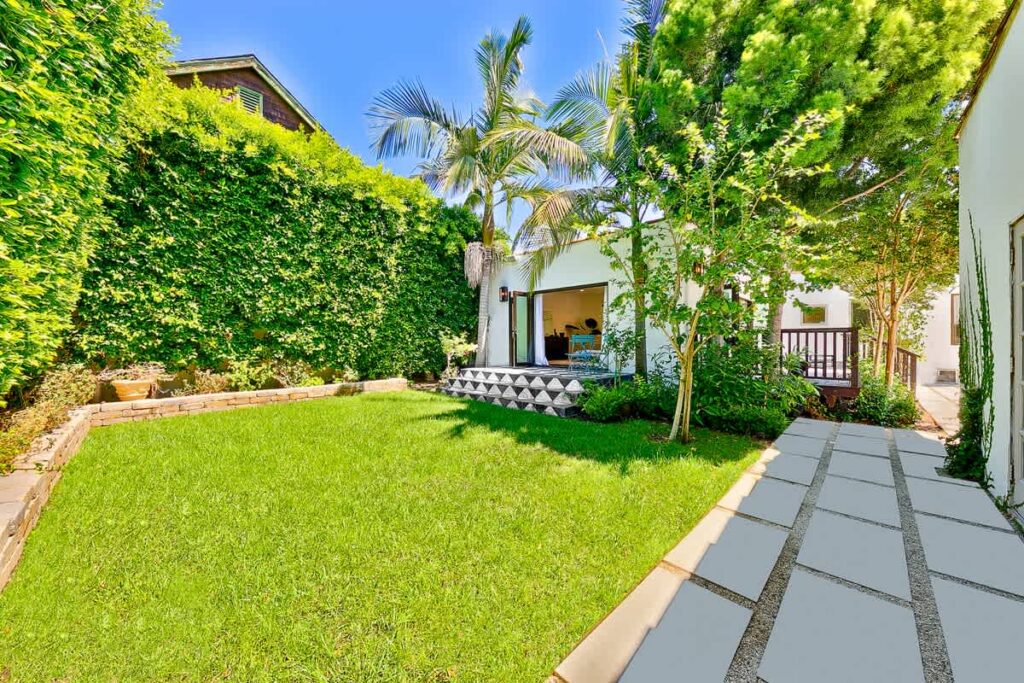 Melrose Oasis in West Hollywood