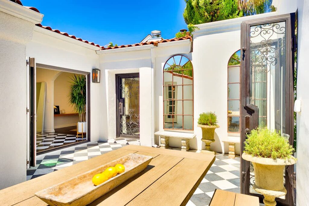 Melrose Oasis in West Hollywood