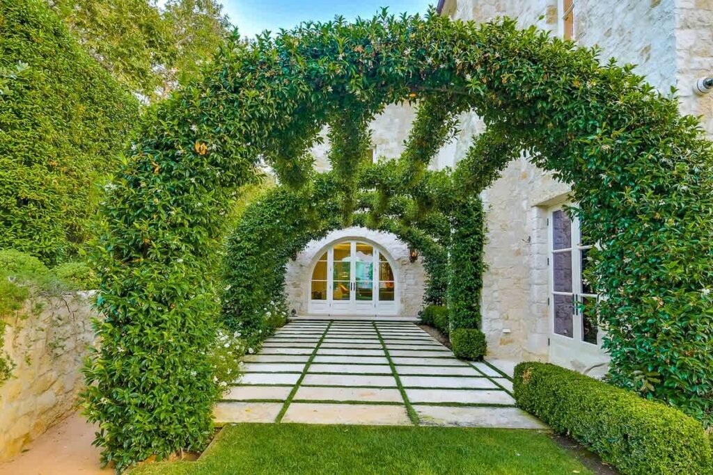 Chateau Serra Malibu