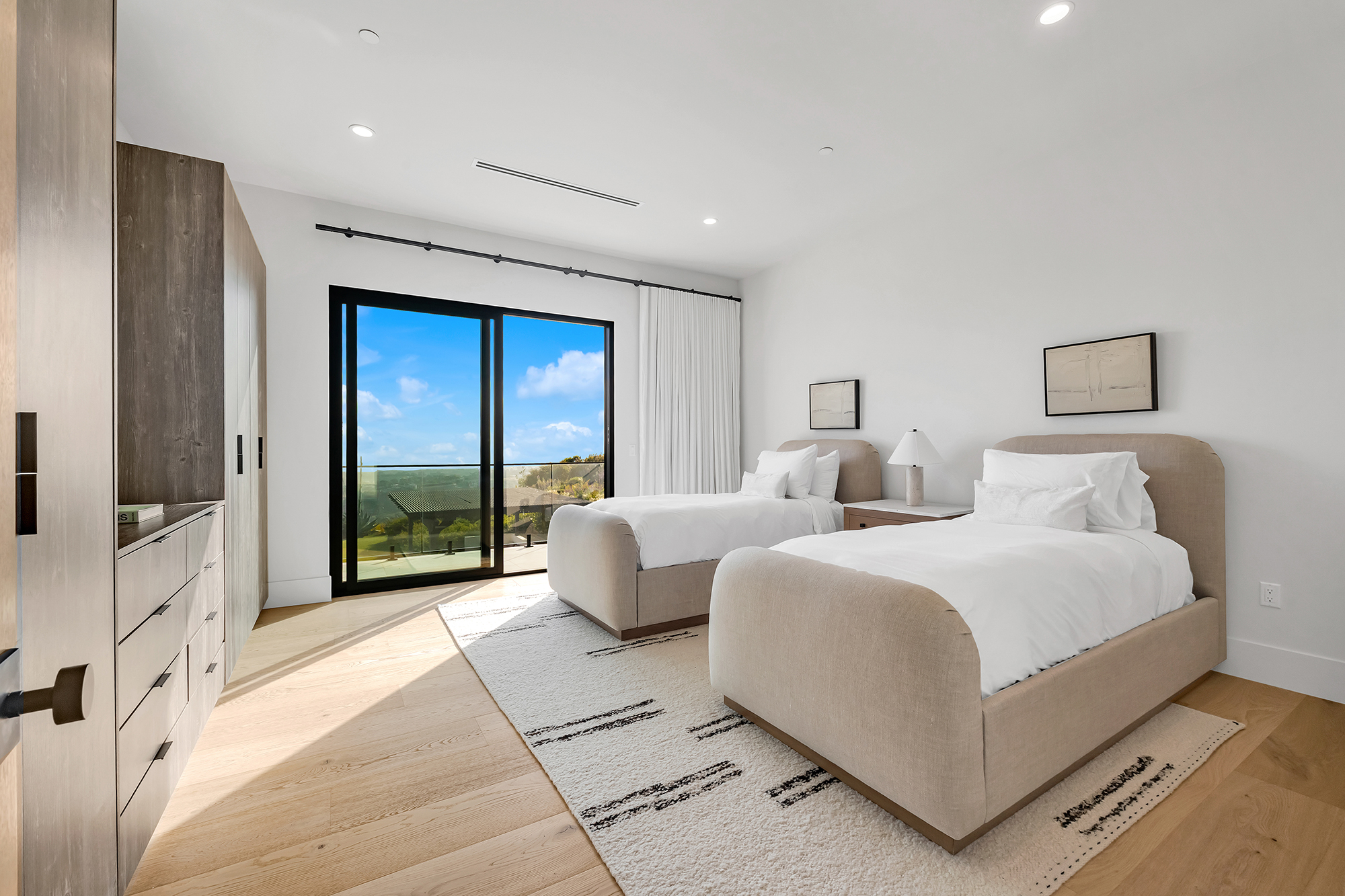 Guest Bedroom 4