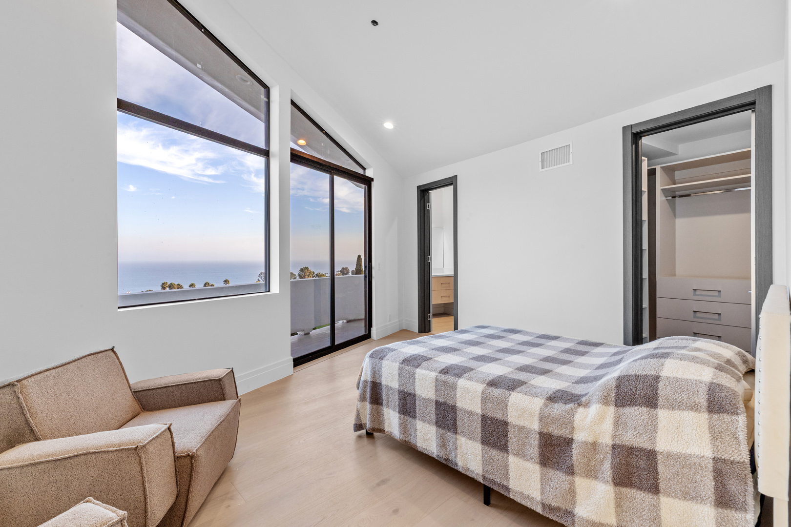 Guest Bedroom 2